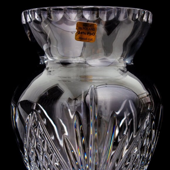 Cut Crystal Vase With Intricate Diamond Pattern | Elegant Home Decor - Picture 9 of 10